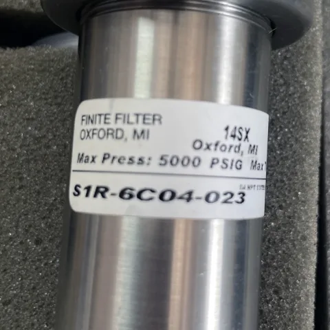 Parker Finite filter label showing S1R-6C04-023 and 5000 PSIG maximum pressure